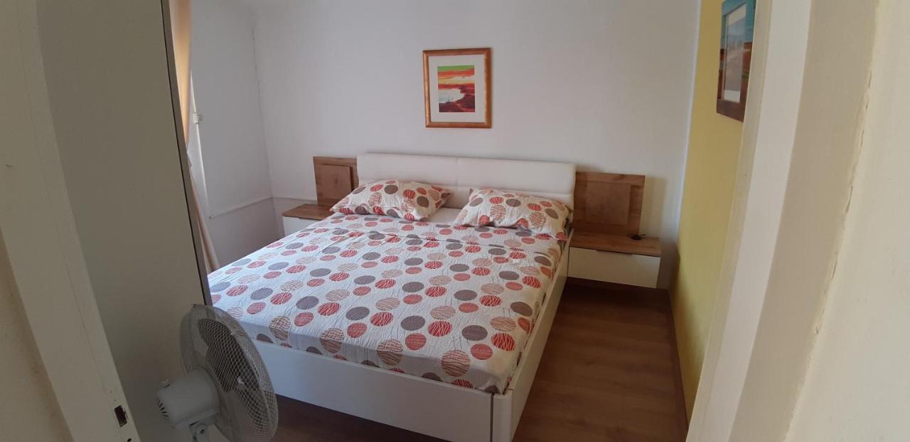 Apartman Jopa Pag Town Exterior foto